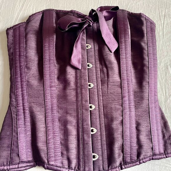 Vintage Overbust Corset - Picture 1 of 7